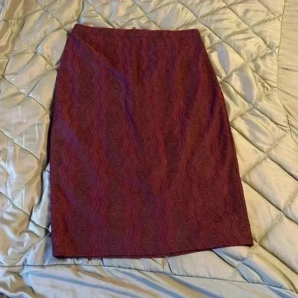 The Limited | Burgundy Lace Pencil Skirt | Size 2T